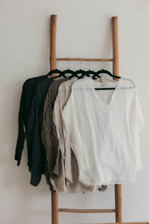 Loose fit, Raw linen V-neck  Shirt