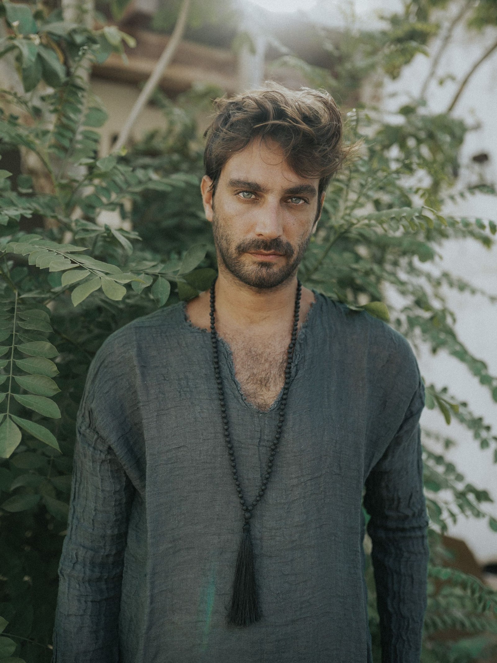 Loose fit, Raw linen V-neck  Shirt