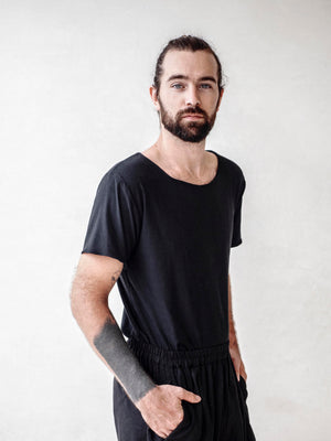 Men's black bamboo blend crew neck T-shirt with relaxed fit.